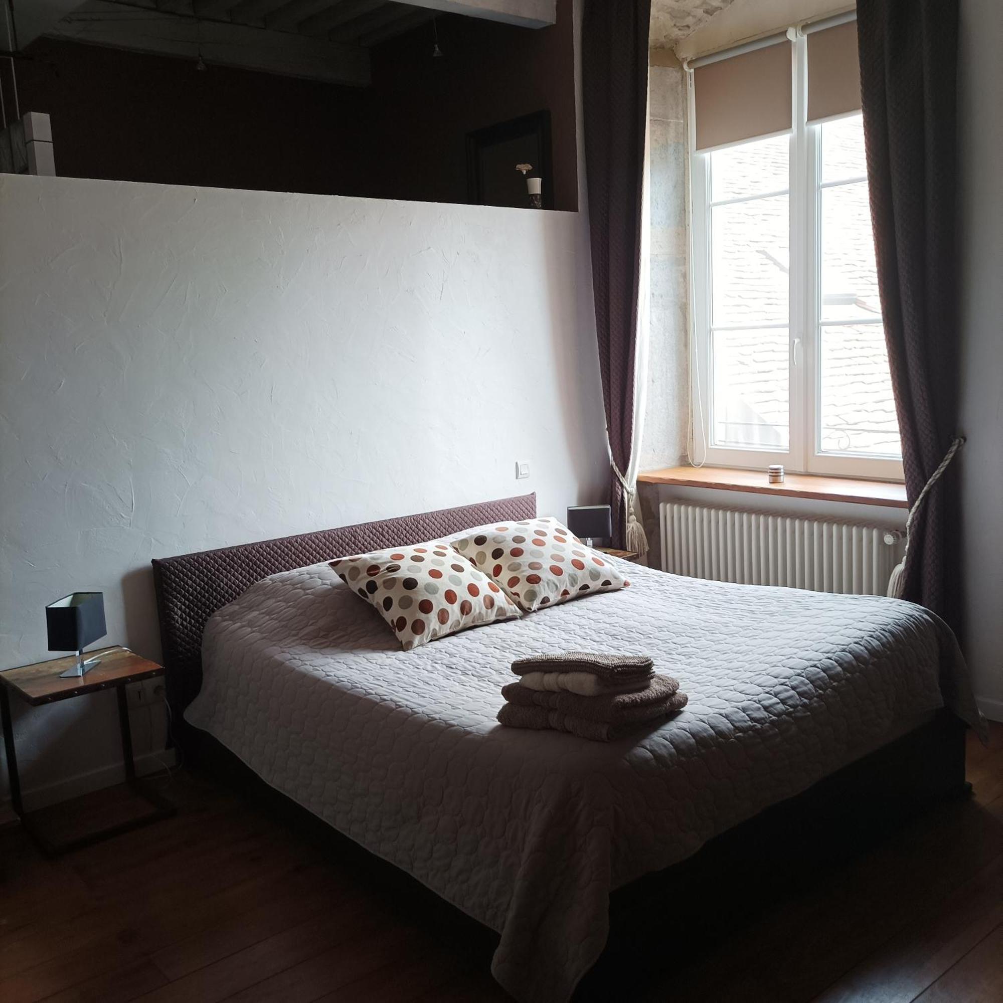 Maison D'Eusebia ชาโต-ชาลง ภายนอก รูปภาพ