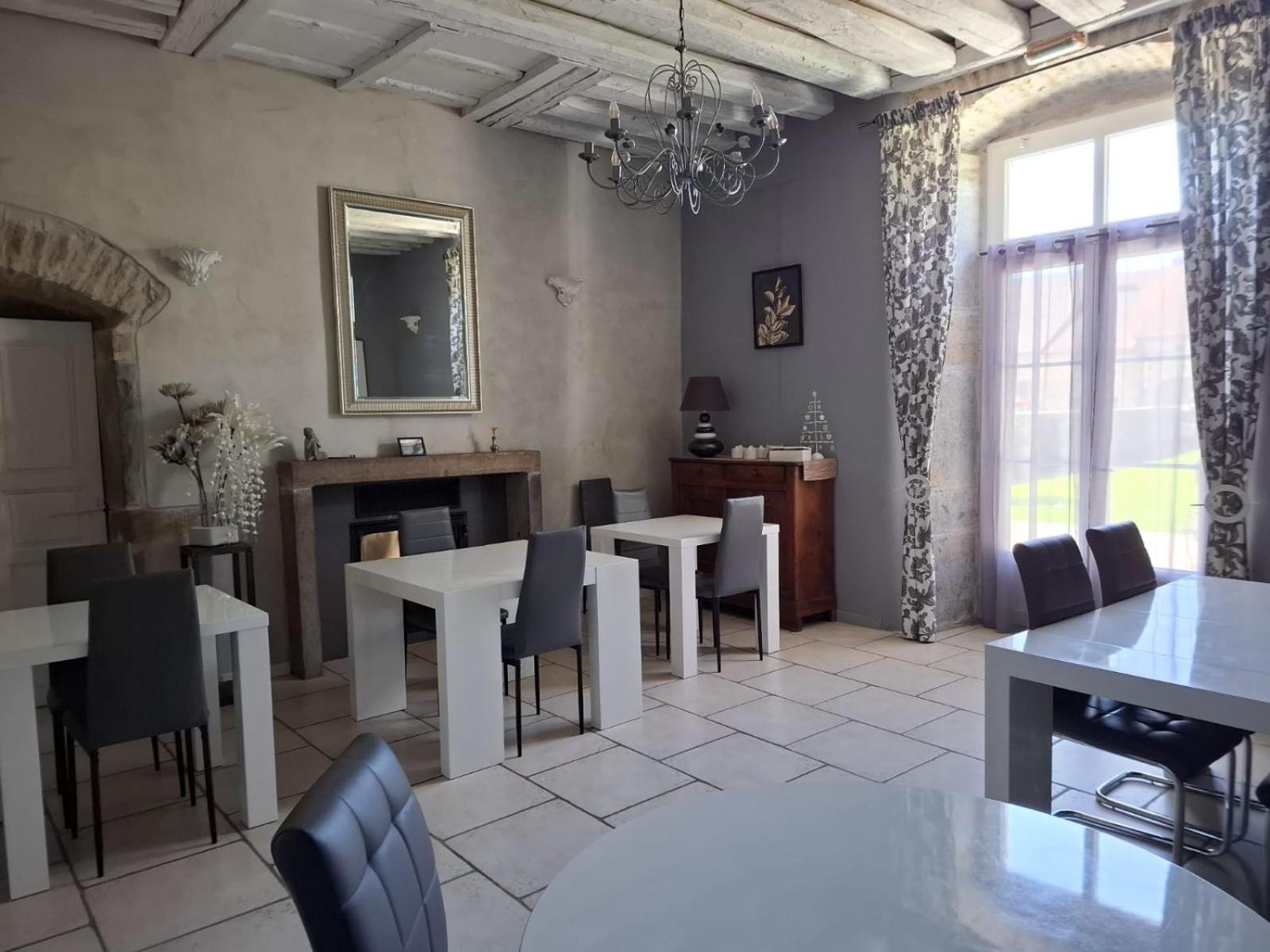 Maison D'Eusebia ชาโต-ชาลง ภายนอก รูปภาพ